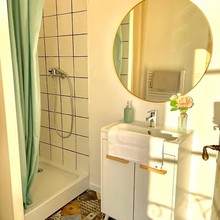 Apartment Atypique Au Coeur D'un Village *